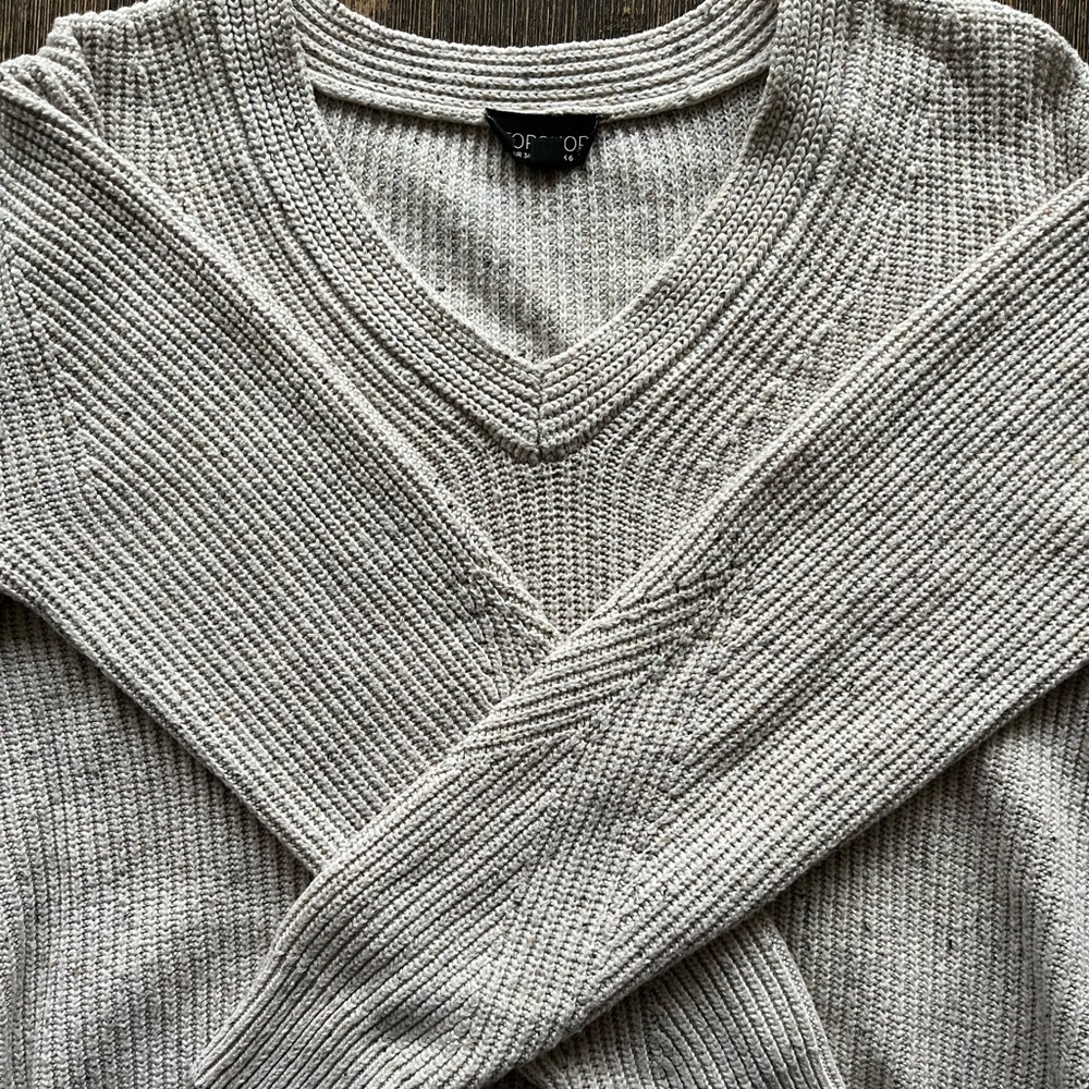 Cute v - neck knit!